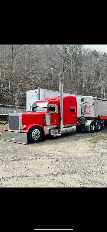 Mullins Trucking gallery image 18