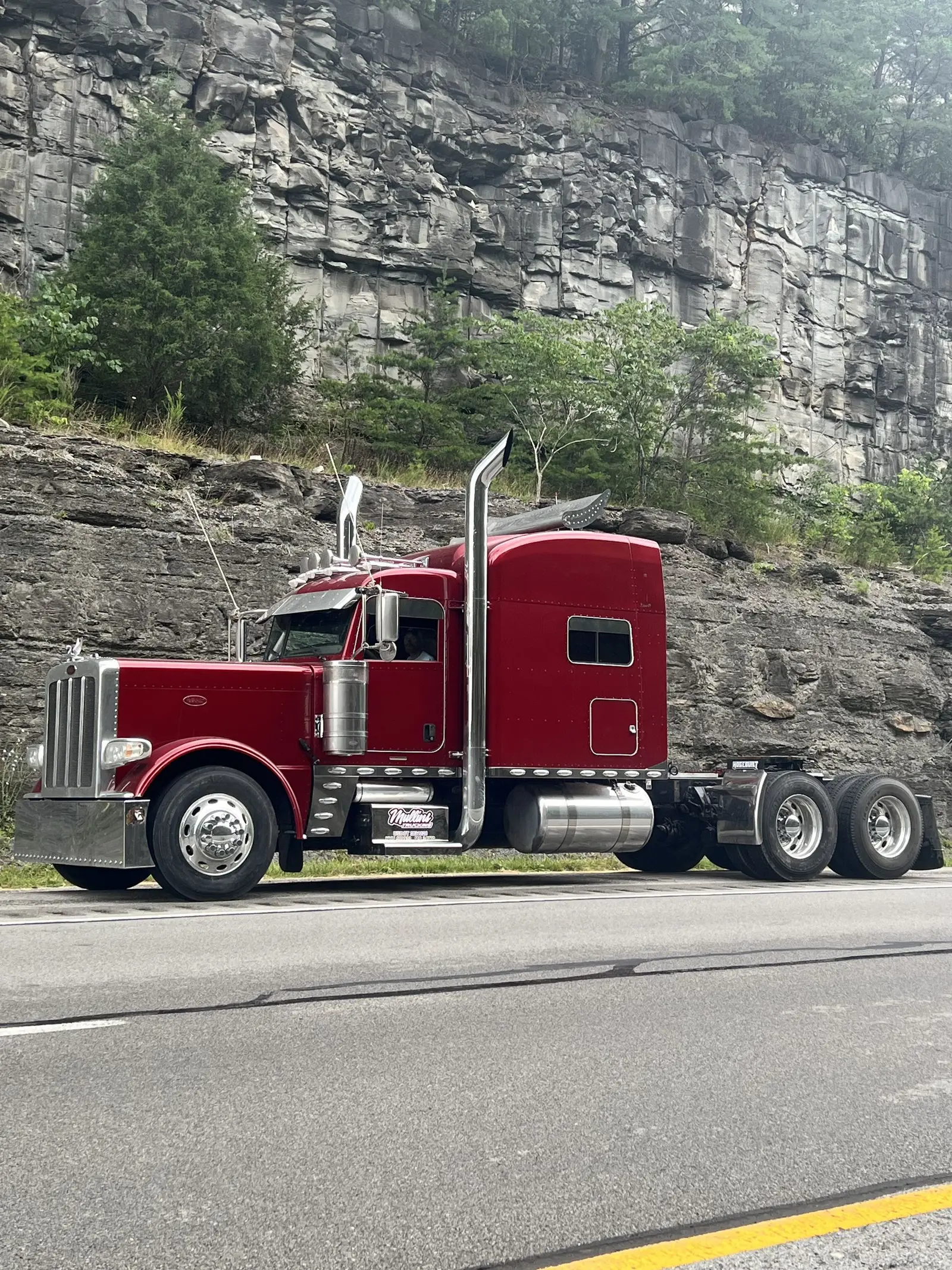 fast carrier services in jenkins, ky — Mullins Trucking LLC